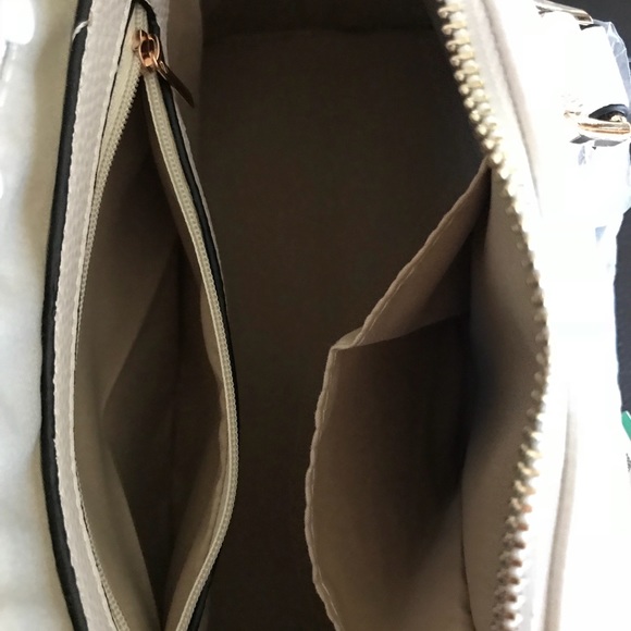 💥SALE💥Mini Satchel Handbag with shoulder strap💥 - Picture 4 of 5